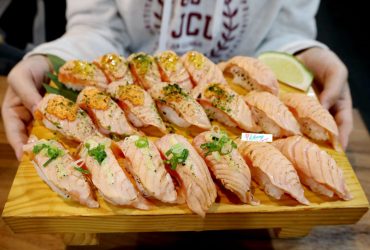 輔大站 | 新莊魚多甜 爽吃4種口味20貫鮭魚握壽司 不用500元 薑片漬蘿蔔味噌湯 免費吃到飽