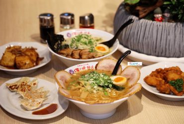 中壢大江美食 | 味の時計台 來自北海道札幌的蒜香濃厚炒拉麵 組合套餐好滿足