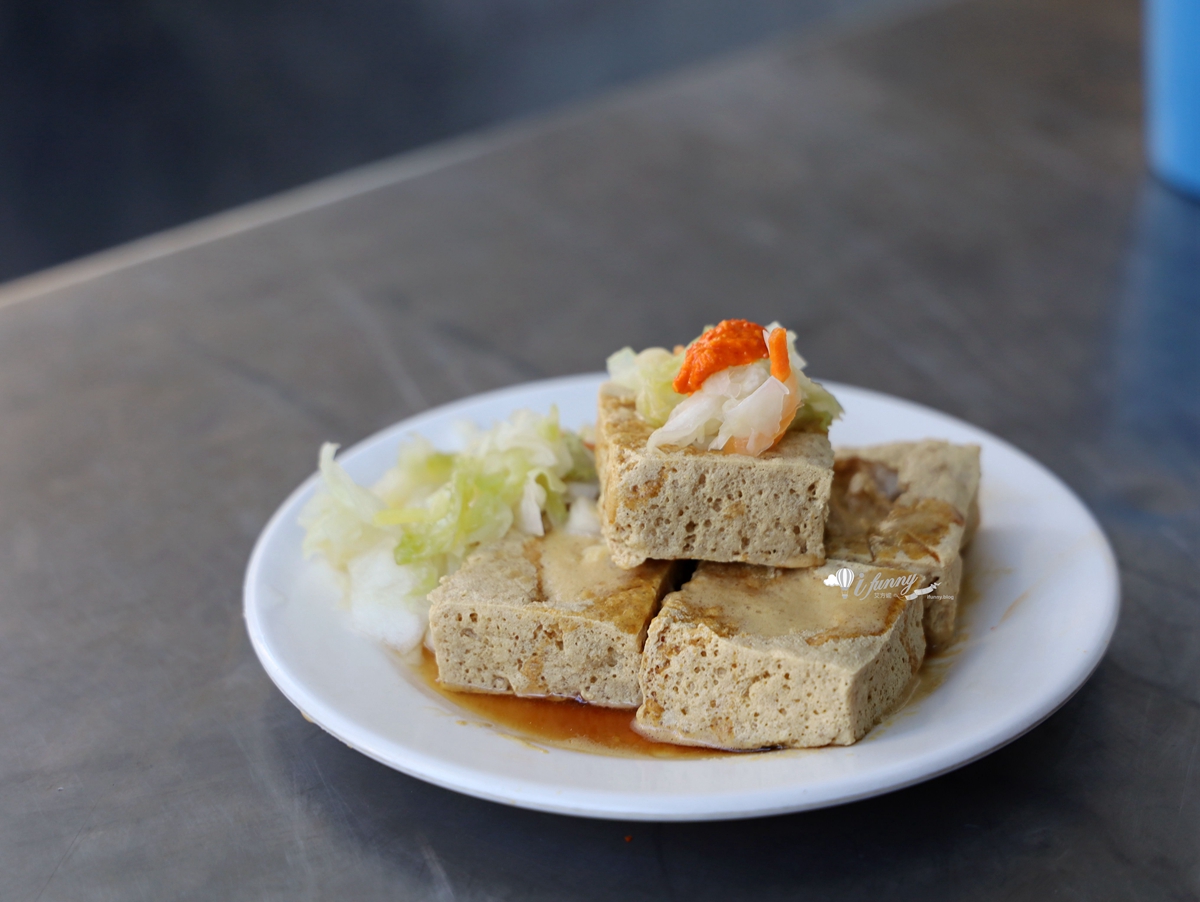 新竹美食 | 金佳脆皮臭豆腐 外酥內軟會爆漿 近2000則評論達4.5星好評
