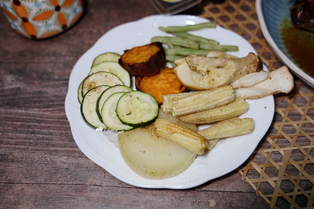 中和板橋美食 | 思汗烤雞 現烤蒜香烤雞二吃 還有必吃雞油糥米飯及鮮美雞湯 - ifunny