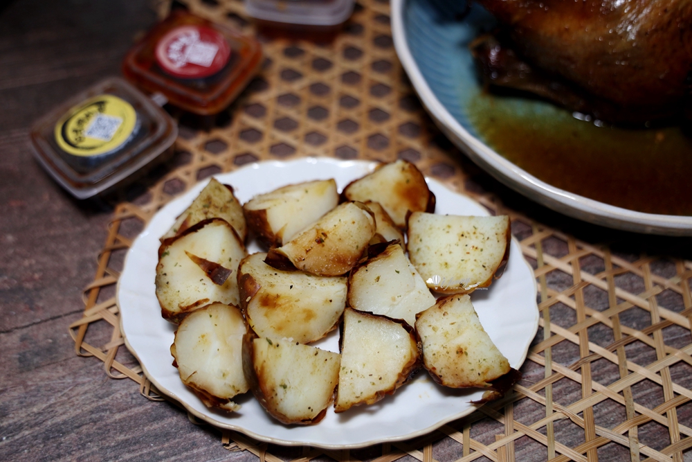 中和板橋美食 | 思汗烤雞 現烤蒜香烤雞二吃 還有必吃雞油糥米飯及鮮美雞湯 - ifunny