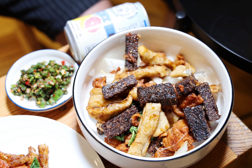 魚池美食 | 麗鳳(品麗)鹽酥雞 超夯排隊名店 免費加蒜、洋蔥、蔥花辣椒、醃漬蘿蔔及黃瓜 - ifunny