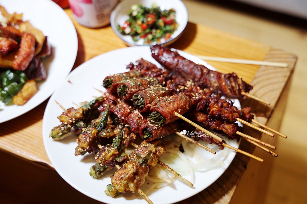 魚池美食 | 麗鳳(品麗)鹽酥雞 超夯排隊名店 免費加蒜、洋蔥、蔥花辣椒、醃漬蘿蔔及黃瓜 - ifunny