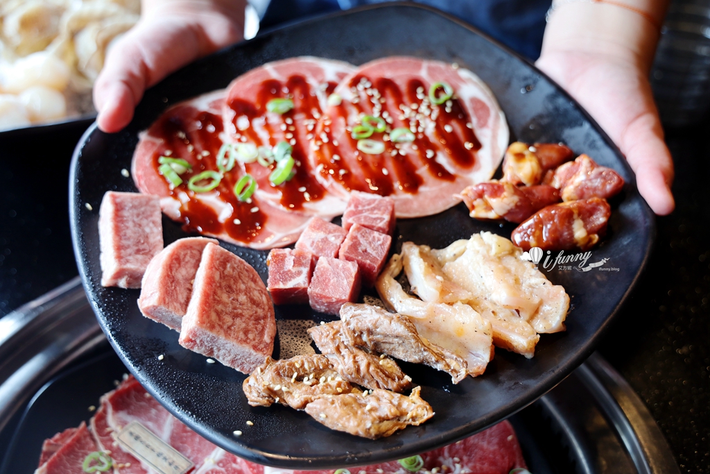 西門站 | 瓦崎燒烤火鍋 近百種頂級嚴選食材精緻單點式吃到飽 六種火鍋湯底加上燒烤 只要689元起 - ifunny 西門站 | 瓦崎燒烤火鍋 近百種頂級嚴選食材精緻單點式吃到飽 六種火鍋湯底加上燒烤 只要689元起 - ifunny