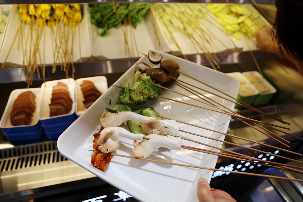 永安市場站 | 李鐵柱百草串串香 全新登場 引領川味新風潮 百草熬好湯串串更飄香 - ifunny 永安市場站 | 李鐵柱百草串串香 全新登場 引領川味新風潮 百草熬好湯串串更飄香 - ifunny