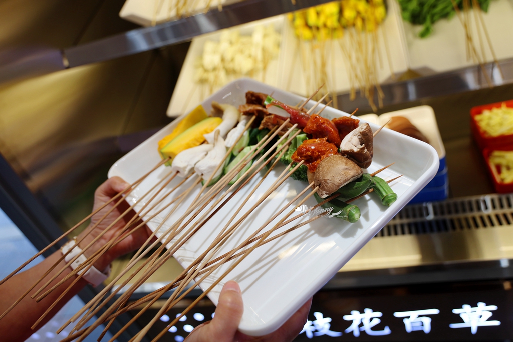 永安市場站 | 李鐵柱百草串串香 全新登場 引領川味新風潮 百草熬好湯串串更飄香 - ifunny 永安市場站 | 李鐵柱百草串串香 全新登場 引領川味新風潮 百草熬好湯串串更飄香 - ifunny