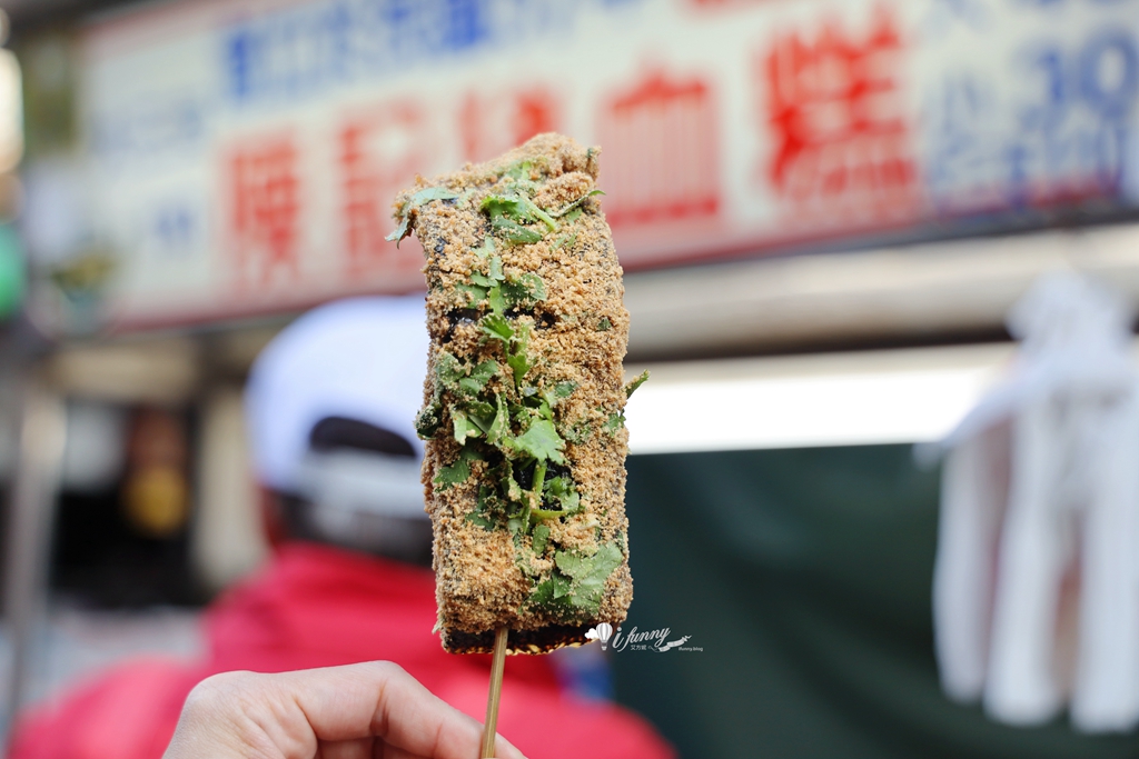 南機場夜市美食│陳記豬血糕 近一甲子的古早味小吃 特製甜辣醬 灑滿花生粉香菜 - ifunny 南機場夜市美食│陳記豬血糕 近一甲子的古早味小吃 特製甜辣醬 灑滿花生粉香菜 - ifunny