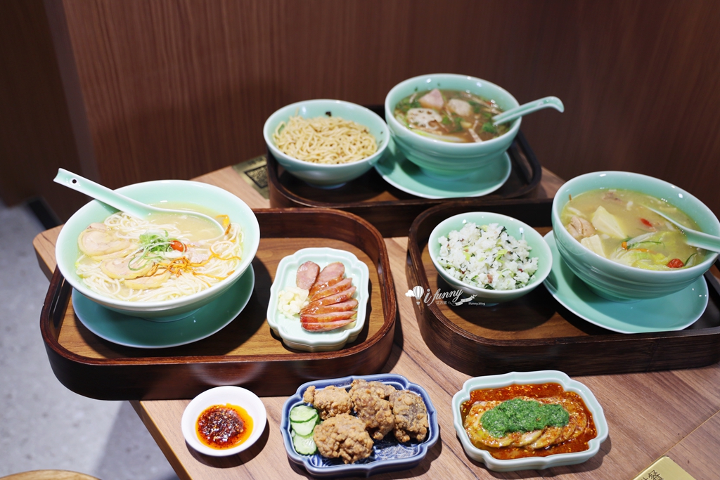 忠青商行新品牌 青嬌膠原麵館 6小時燉煮雞湯 黃金燉雞湯、芋頭排骨湯 還有超水準的小菜 - ifunny 忠青商行新品牌 青嬌膠原麵館 6小時燉煮雞湯 黃金燉雞湯、芋頭排骨湯 還有超水準的小菜 - ifunny
