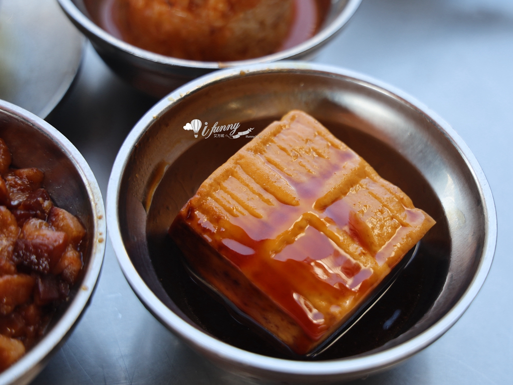南機場美食 | 曉迪筒仔米糕 夜市銅板美食 推薦滷肉飯及豬腳 再搭美味排骨酥湯 - ifunny 南機場美食 | 曉迪筒仔米糕 夜市銅板美食 推薦滷肉飯及豬腳 再搭美味排骨酥湯 - ifunny