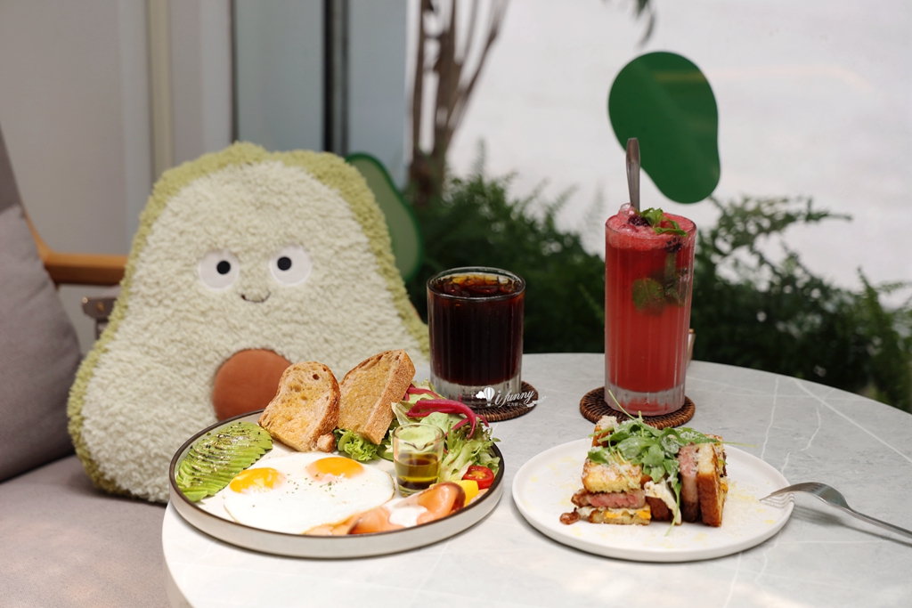 市政府站 | 午葉信義 LEAVES Cafe 市區裡的綠洲 植栽網美早午餐