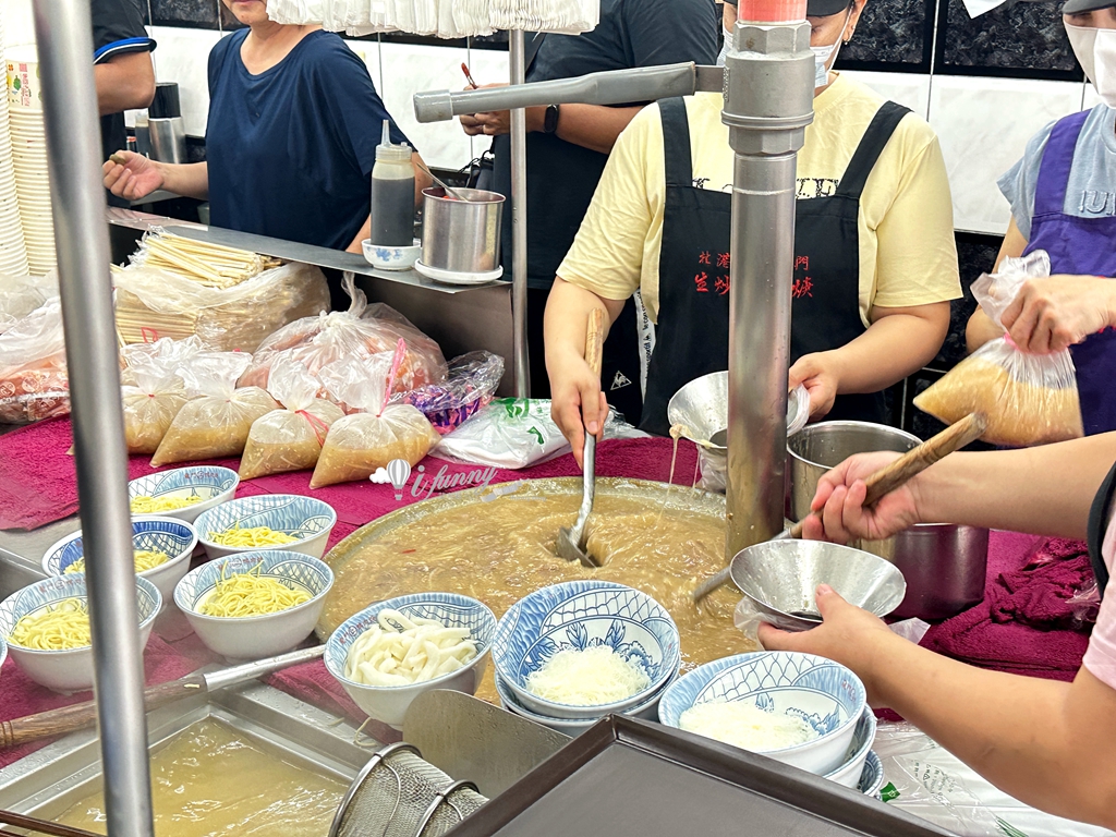 北港江記龍門生炒鴨肉焿 三重飄香40年的獨特小吃 鋼管鴨肉焿 - ifunny 北港江記龍門生炒鴨肉焿 三重飄香40年的獨特小吃 鋼管鴨肉焿 - ifunny