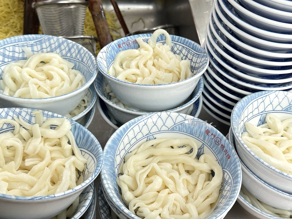北港江記龍門生炒鴨肉焿 三重飄香40年的獨特小吃 鋼管鴨肉焿 - ifunny 北港江記龍門生炒鴨肉焿 三重飄香40年的獨特小吃 鋼管鴨肉焿 - ifunny