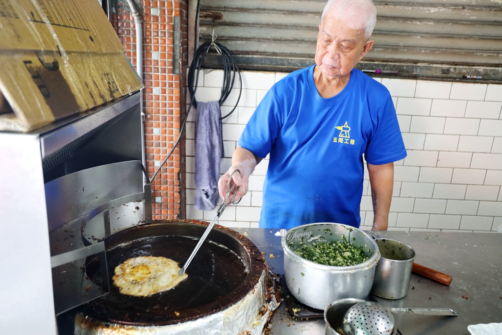 三重國小站 | 仁愛豆漿店、鐵夾蛋餅 一早五點半營業到晚上六點半的豆漿店 - ifunny