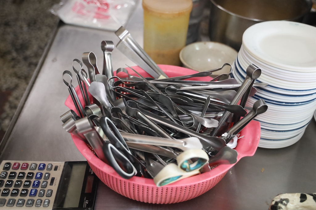 三重國小站 | 仁愛豆漿店、鐵夾蛋餅 一早五點半營業到晚上六點半的豆漿店 - ifunny