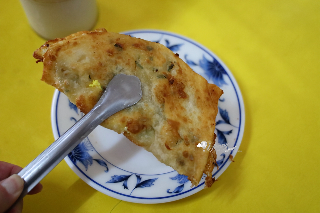 三重國小站 | 仁愛豆漿店、鐵夾蛋餅 一早五點半營業到晚上六點半的豆漿店 - ifunny