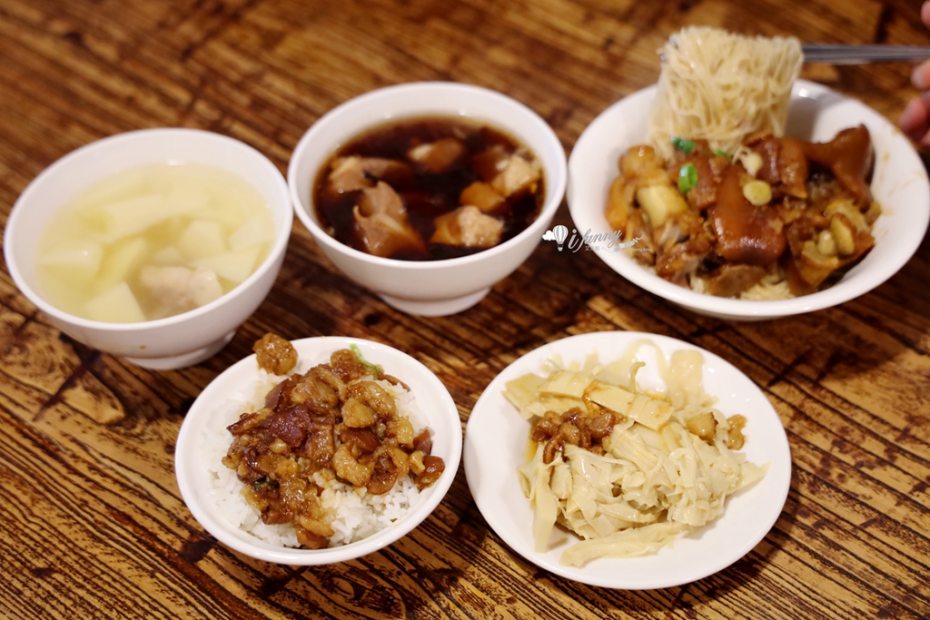 台中米其林推薦 | 富狀元豬腳 琥珀色豬腳 晶瑩透亮滷肉飯