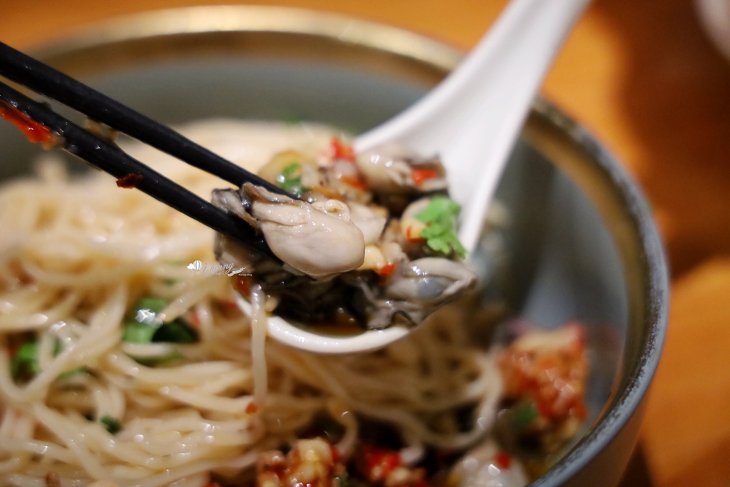 台中西區美食 | 發愣吃VARMT  勤美店 米其林推薦的椒麻乾麵 6000多則評論達4.8分好評 - ifunny