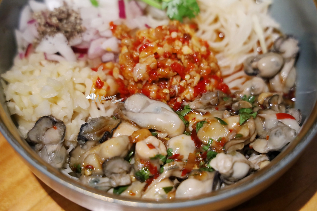 台中西區美食 | 發愣吃VARMT  勤美店 米其林推薦的椒麻乾麵 6000多則評論達4.8分好評 - ifunny