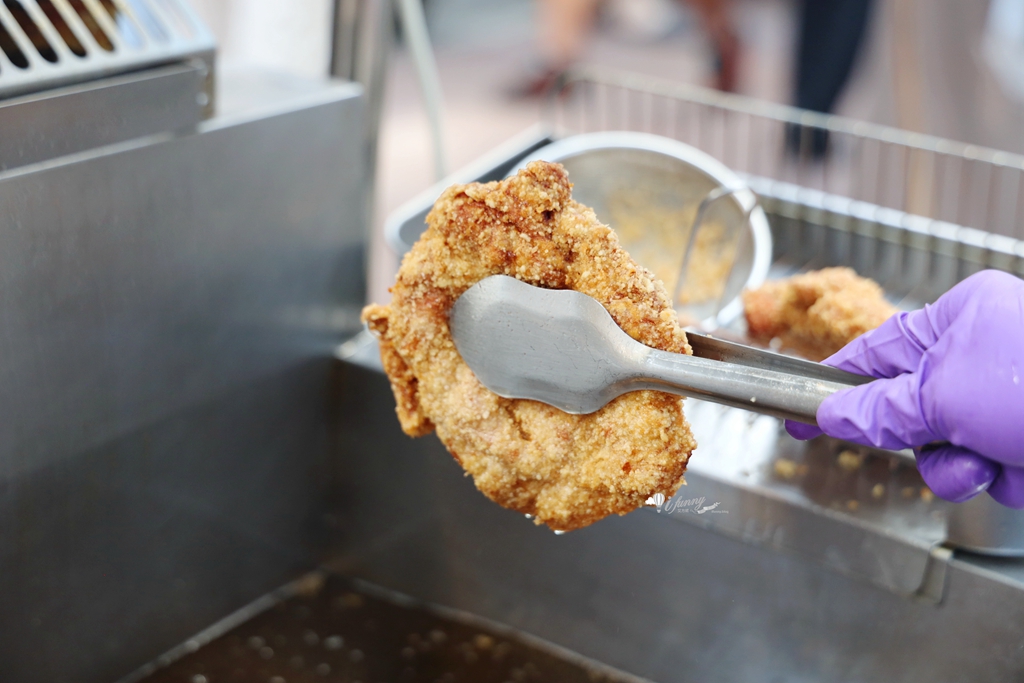 寧夏夜市 | 泰.泰樂椒麻雞腿 酥脆嫰口多汁 搭上酸辣醬料及爽脆高麗菜絲 夠味好吃 - ifunny 寧夏夜市 | 泰.泰樂椒麻雞腿 酥脆嫰口多汁 搭上酸辣醬料及爽脆高麗菜絲 夠味好吃 - ifunny