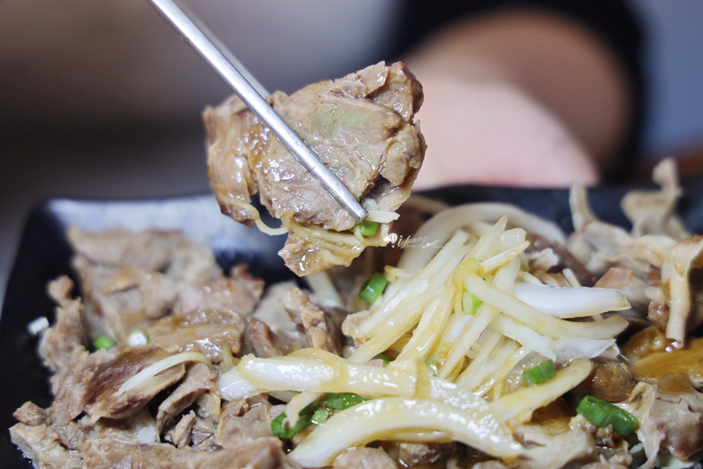 林口三井美食 | 老伙計 黑金滷肉飯.鹹粥.米粉湯 搭配多元小菜炸物超滿足 - ifunny