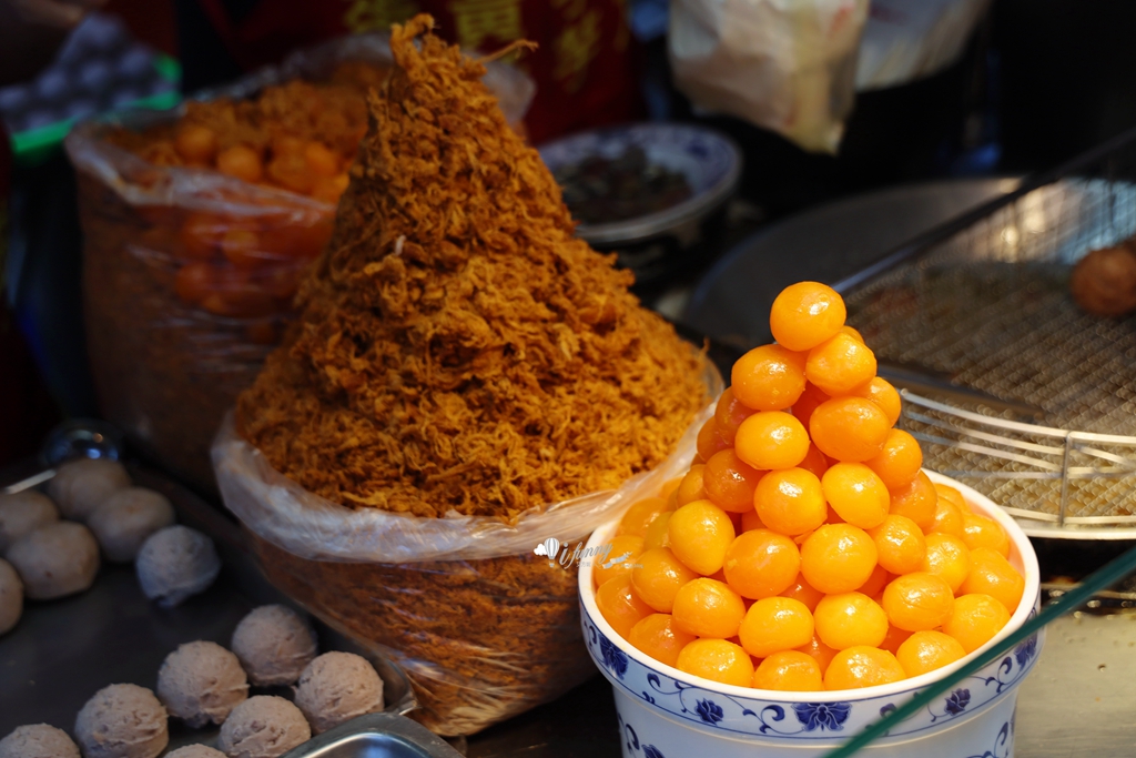 寧夏夜市 | 劉芋仔蛋黃芋餅 綿細芋蓉 鹹蛋黃加黑毛豬肉脯 濃郁滋味令人著迷 - ifunny 寧夏夜市 | 劉芋仔蛋黃芋餅 綿細芋蓉 鹹蛋黃加黑毛豬肉脯 濃郁滋味令人著迷 - ifunny