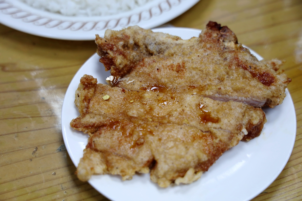 善導寺站 | 青島排骨便當 排骨香酥厚實 獅子頭軟嫰入味 必加辣蘿蔔 - ifunny 善導寺站 | 青島排骨便當 排骨香酥厚實 獅子頭軟嫰入味 必加辣蘿蔔 - ifunny