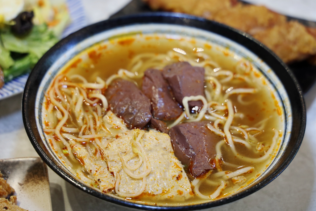 林口三井美食 | 品嚐悅 精緻便當 比臉大雞排 麻辣湯麵超過癮 - ifunny 林口三井美食 | 品嚐悅 精緻便當 比臉大雞排 麻辣湯麵超過癮 - ifunny