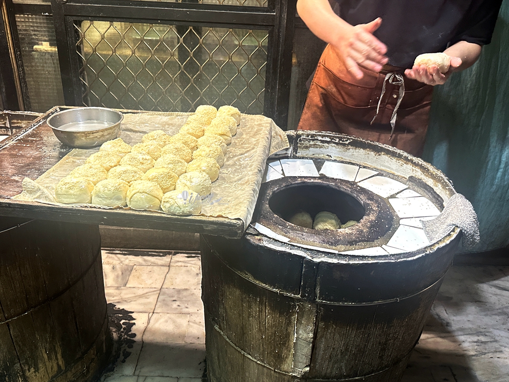 龍山寺站 | 武林萌主福州元祖胡椒餅 隱身在小巷中的排隊美食 - ifunny 龍山寺站 | 武林萌主福州元祖胡椒餅 隱身在小巷中的排隊美食 - ifunny