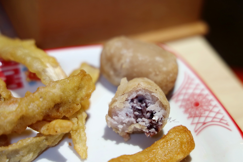龍山寺站 | 萬華東三水街市場 艋舺大豐魚丸 必吃現牛蒡酥/紅燒鰻魚 - ifunny 龍山寺站 | 萬華東三水街市場 艋舺大豐魚丸 必吃現牛蒡酥/紅燒鰻魚 - ifunny