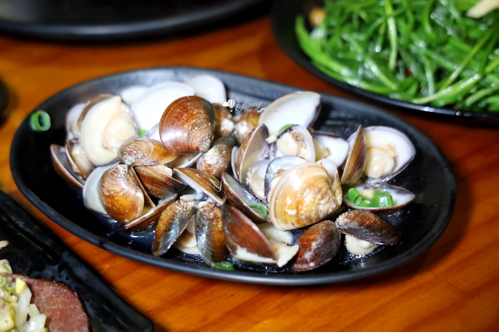 文山區美食 | 雞老闆桶仔雞 萬隆店 吃烤雞串燒還能唱歌 慶生聚餐推薦 - ifunny