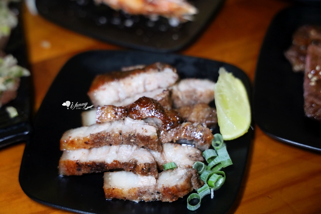 文山區美食 | 雞老闆桶仔雞 萬隆店 吃烤雞串燒還能唱歌 慶生聚餐推薦 - ifunny