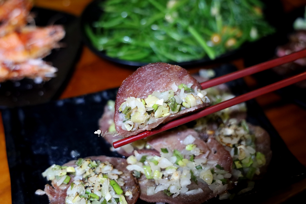 文山區美食 | 雞老闆桶仔雞 萬隆店 吃烤雞串燒還能唱歌 慶生聚餐推薦 - ifunny