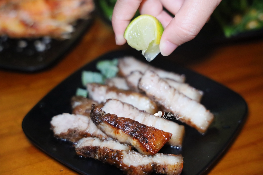 文山區美食 | 雞老闆桶仔雞 萬隆店 吃烤雞串燒還能唱歌 慶生聚餐推薦 - ifunny
