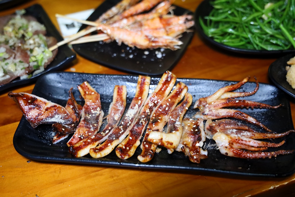 文山區美食 | 雞老闆桶仔雞 萬隆店 吃烤雞串燒還能唱歌 慶生聚餐推薦 - ifunny