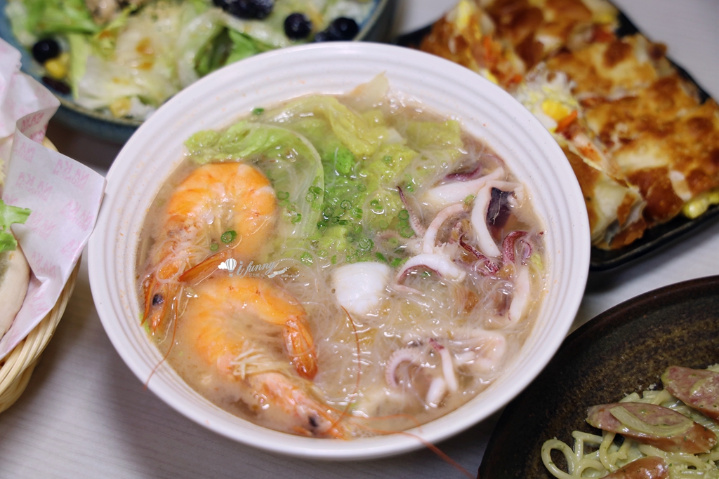 林口美食 | 拿靠早午餐達雄仁愛店 推薦必吃脆皮蛋餅 一大早就能吃到透抽米粉 - ifunny