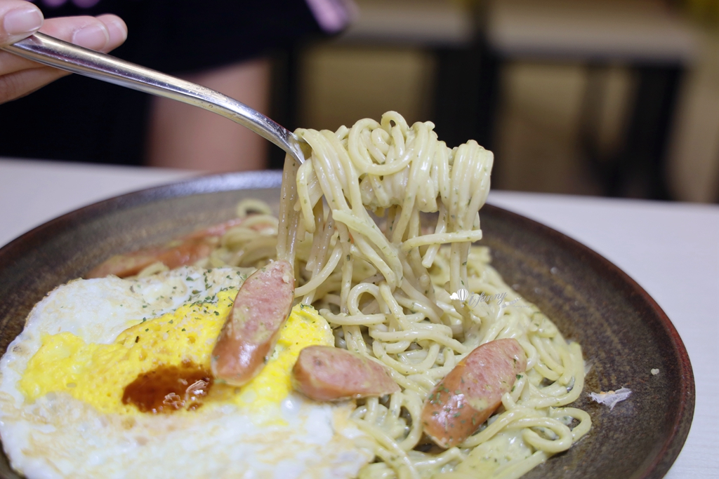 林口美食 | 拿靠早午餐達雄仁愛店 推薦必吃脆皮蛋餅 一大早就能吃到透抽米粉 - ifunny