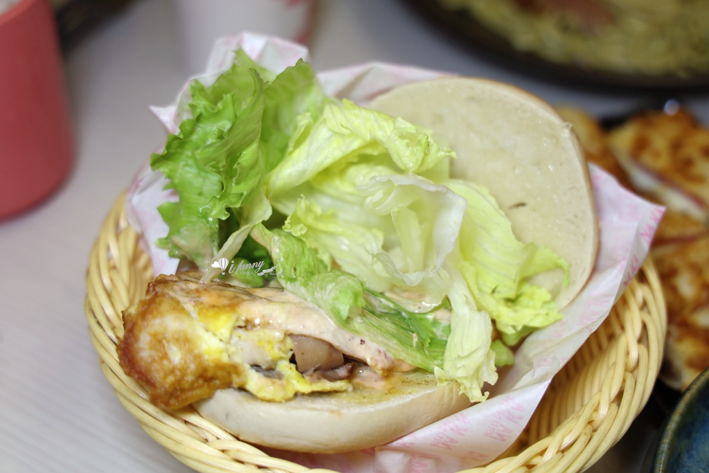 林口美食 | 拿靠早午餐達雄仁愛店 推薦必吃脆皮蛋餅 一大早就能吃到透抽米粉 - ifunny