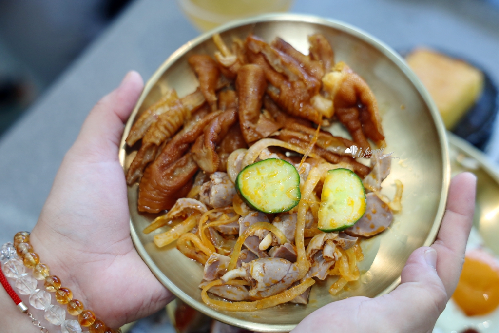 劍南路站 | 傻雞 春大直主廚市場 江振誠推薦的500碗 好吃雞肉飯 - ifunny