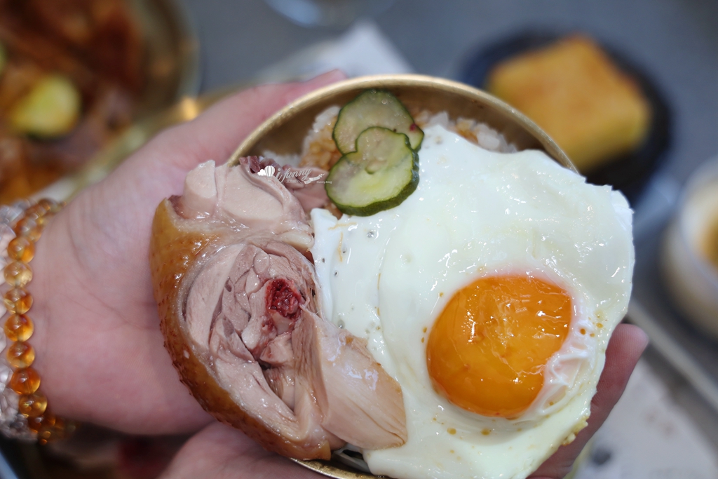劍南路站 | 傻雞 春大直主廚市場 江振誠推薦的500碗 好吃雞肉飯 - ifunny