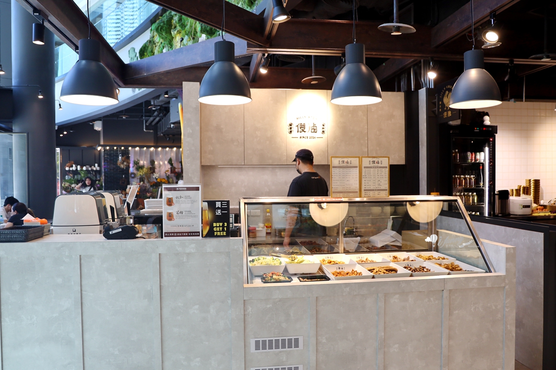劍南路站 | 傻雞 春大直主廚市場 江振誠推薦的500碗 好吃雞肉飯 - ifunny