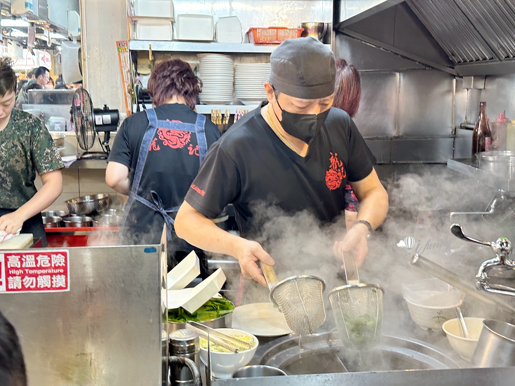 公館站 | 龍記炒燴 台大水源市場 超熱門排隊名店 鑊氣十足 - ifunny 公館站 | 龍記炒燴 台大水源市場 超熱門排隊名店 鑊氣十足 - ifunny