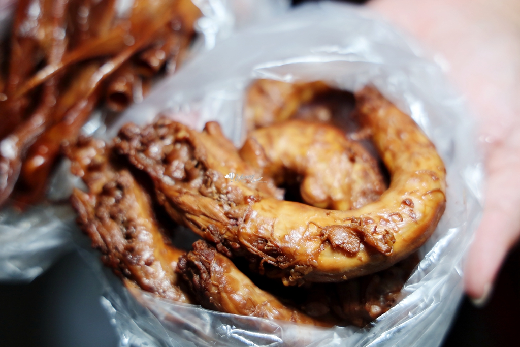 龜山美食│陸光眷村老滷 眷村美食的傳承 雞腳14隻100元/每天熱賣超過5000隻 - ifunny