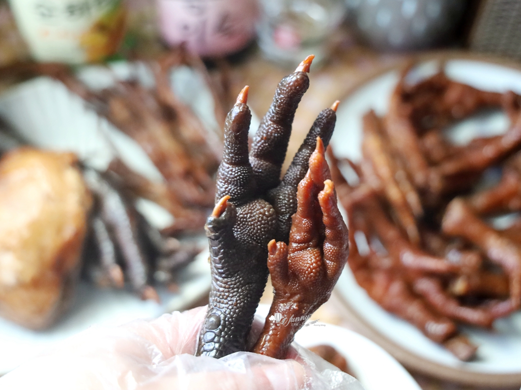 龜山美食│陸光眷村老滷 眷村美食的傳承 雞腳14隻100元/每天熱賣超過5000隻 - ifunny