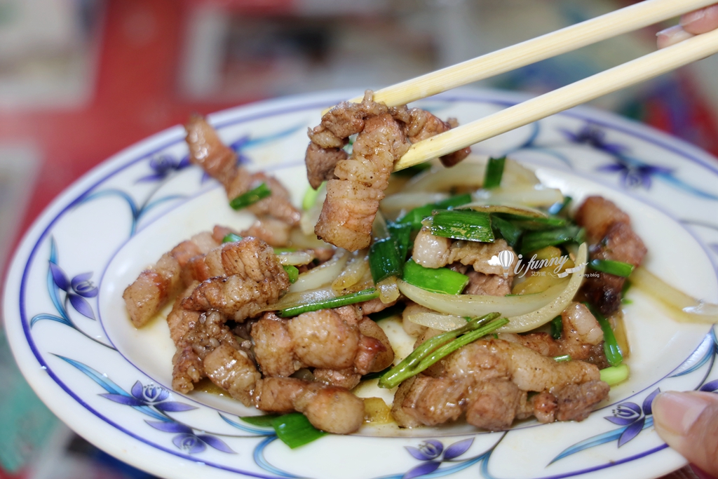 桃園大溪 | 黃記豬腳專賣店 台味手路菜 必點威士忌豬腳 高梁肉 鎮店之寶是90多歲的網紅阿嬤 - ifunny 桃園大溪 | 黃記豬腳專賣店 台味手路菜 必點威士忌豬腳 高梁肉 鎮店之寶是90多歲的網紅阿嬤 - ifunny