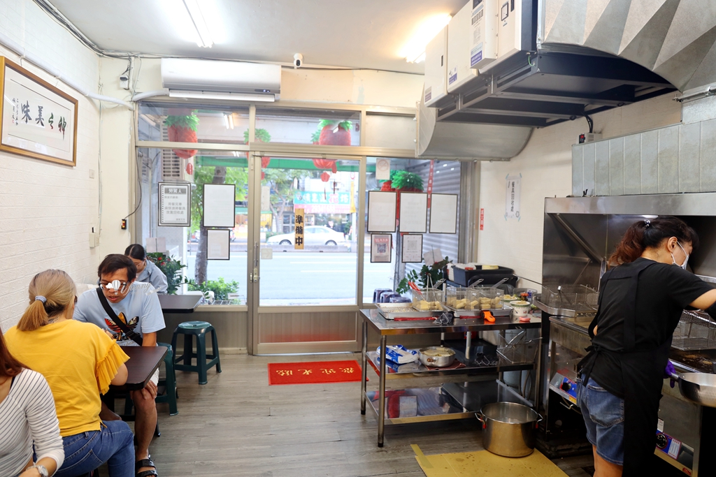 萬隆站 | 師大分部 神之臭豆腐 外酥內嫰搭配酸甜泡菜 令人回味無窮 - ifunny 萬隆站 | 師大分部 神之臭豆腐 外酥內嫰搭配酸甜泡菜 令人回味無窮 - ifunny