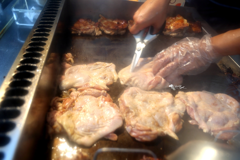 中壢美食 | 扯厚腿 中原夜市必吃排隊小吃 每日限量香煎雞腿排及牛排 平價大份量且美味 - ifunny 中壢美食 | 扯厚腿 中原夜市必吃排隊小吃 每日限量香煎雞腿排及牛排 平價大份量且美味 - ifunny