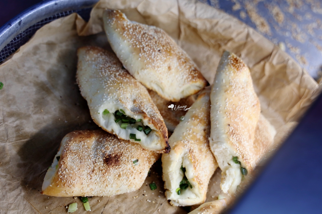 科技大樓站 | 盛味豐炭烤燒餅 人氣排隊美食 除了蔥燒餅 還有蔥酥餅 豆沙酥餅及芝麻糖餅 - ifunny 科技大樓站 | 盛味豐炭烤燒餅 人氣排隊美食 除了蔥燒餅 還有蔥酥餅 豆沙酥餅及芝麻糖餅 - ifunny