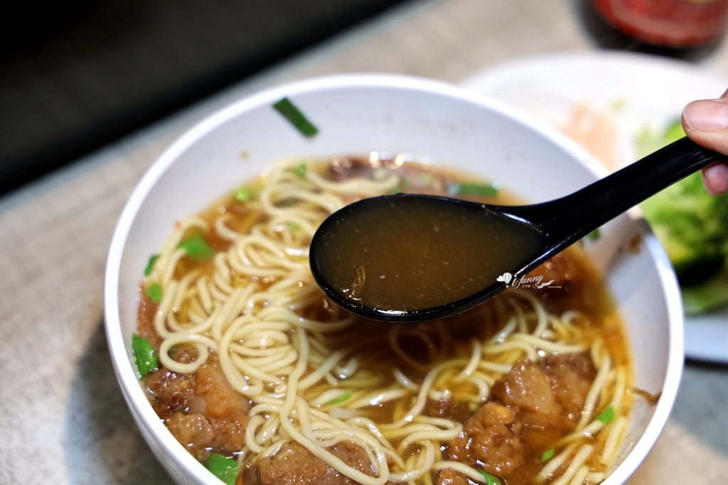 彰化員林 | 魚滿堂豐原排骨酥 30多年老店 排骨肉多湯鮮味美 超人氣好店 - ifunny 彰化員林 | 魚滿堂豐原排骨酥 30多年老店 排骨肉多湯鮮味美 超人氣好店 - ifunny