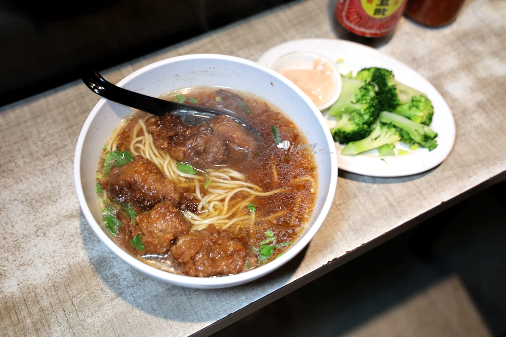 彰化員林 | 魚滿堂豐原排骨酥 30多年老店 排骨肉多湯鮮味美 超人氣好店 - ifunny 彰化員林 | 魚滿堂豐原排骨酥 30多年老店 排骨肉多湯鮮味美 超人氣好店 - ifunny