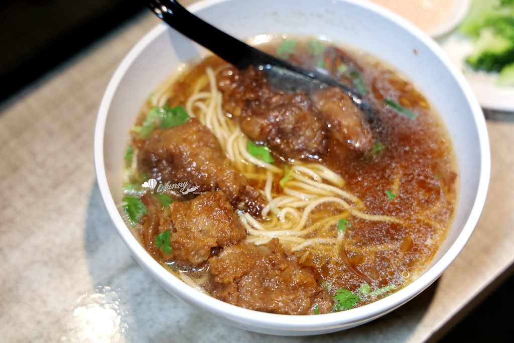 彰化員林 | 魚滿堂豐原排骨酥 30多年老店 排骨肉多湯鮮味美 超人氣好店 - ifunny 彰化員林 | 魚滿堂豐原排骨酥 30多年老店 排骨肉多湯鮮味美 超人氣好店 - ifunny